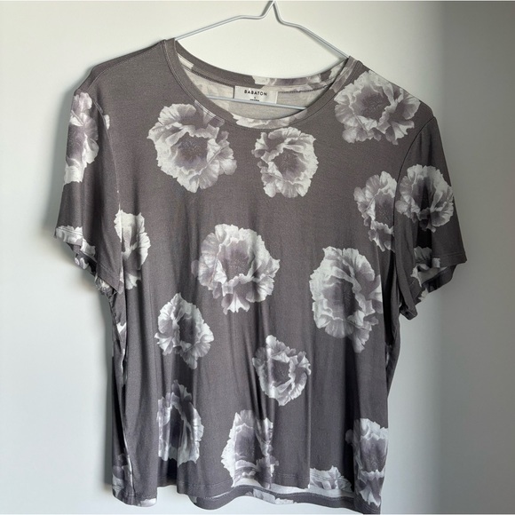 Babaton Grey Floral T-Shirt - Picture 4 of 4